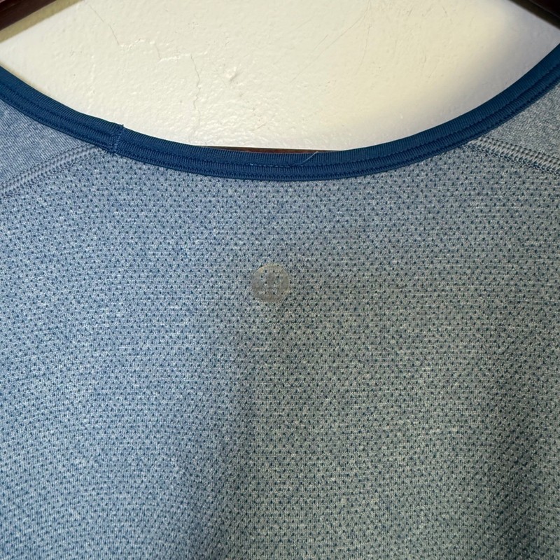 Lululemon Metal Vent Tech 2.0 Breathable Mesh Tank Top Size Large Blue gallery