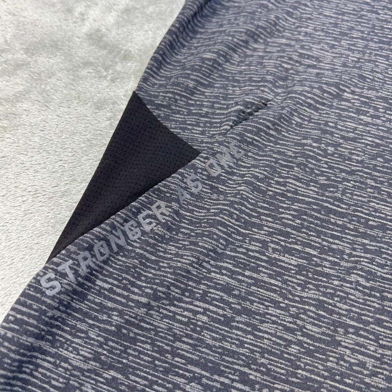 Lululemon x Barrys Shirt Mens Medium Gray Stronger As One Crew Neck Athletic gallery