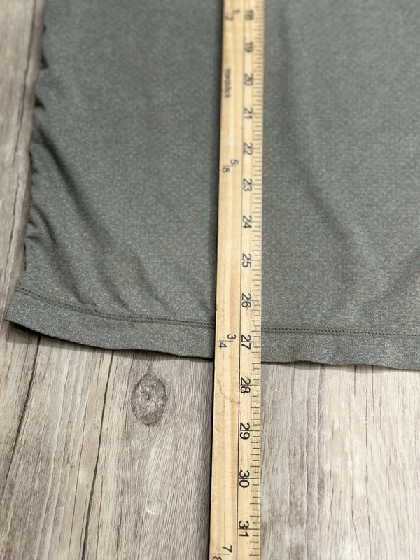 Vuori Men’s Tradewind Shirt Green taupe LS Performance Pullover V177 Pocket Sz M gallery