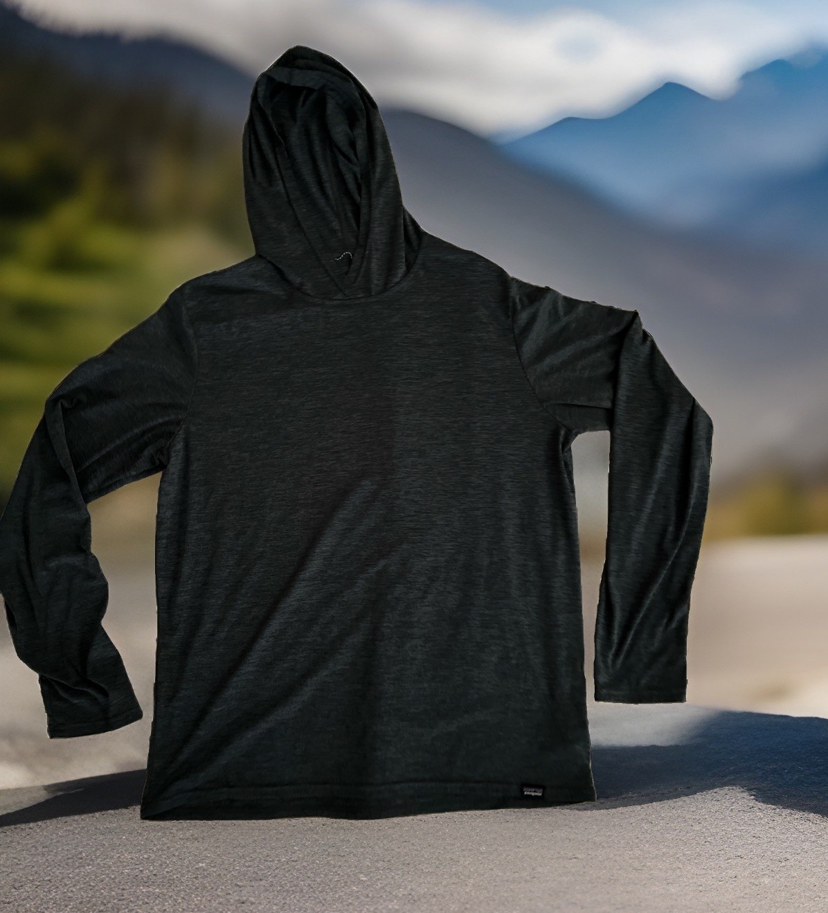 Men’s Patagonia Capilene Cool Daily Long Sleeve Hooded Shirt, Heather Gray ￼ gallery