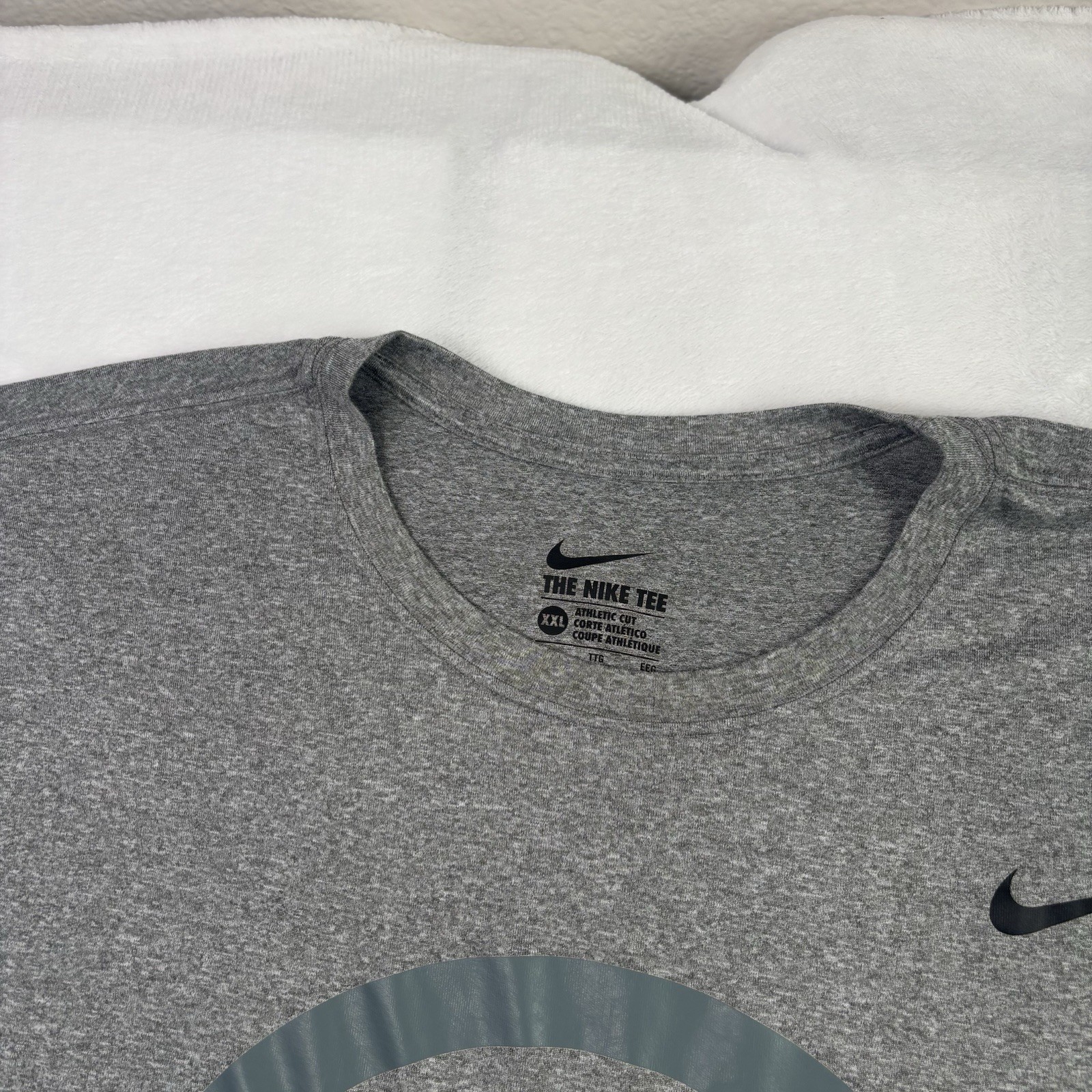 Nike Dri-Fit Mamba Academy Kobe Bryant Grey Short Sleeve Shirt Men's XXL gallery