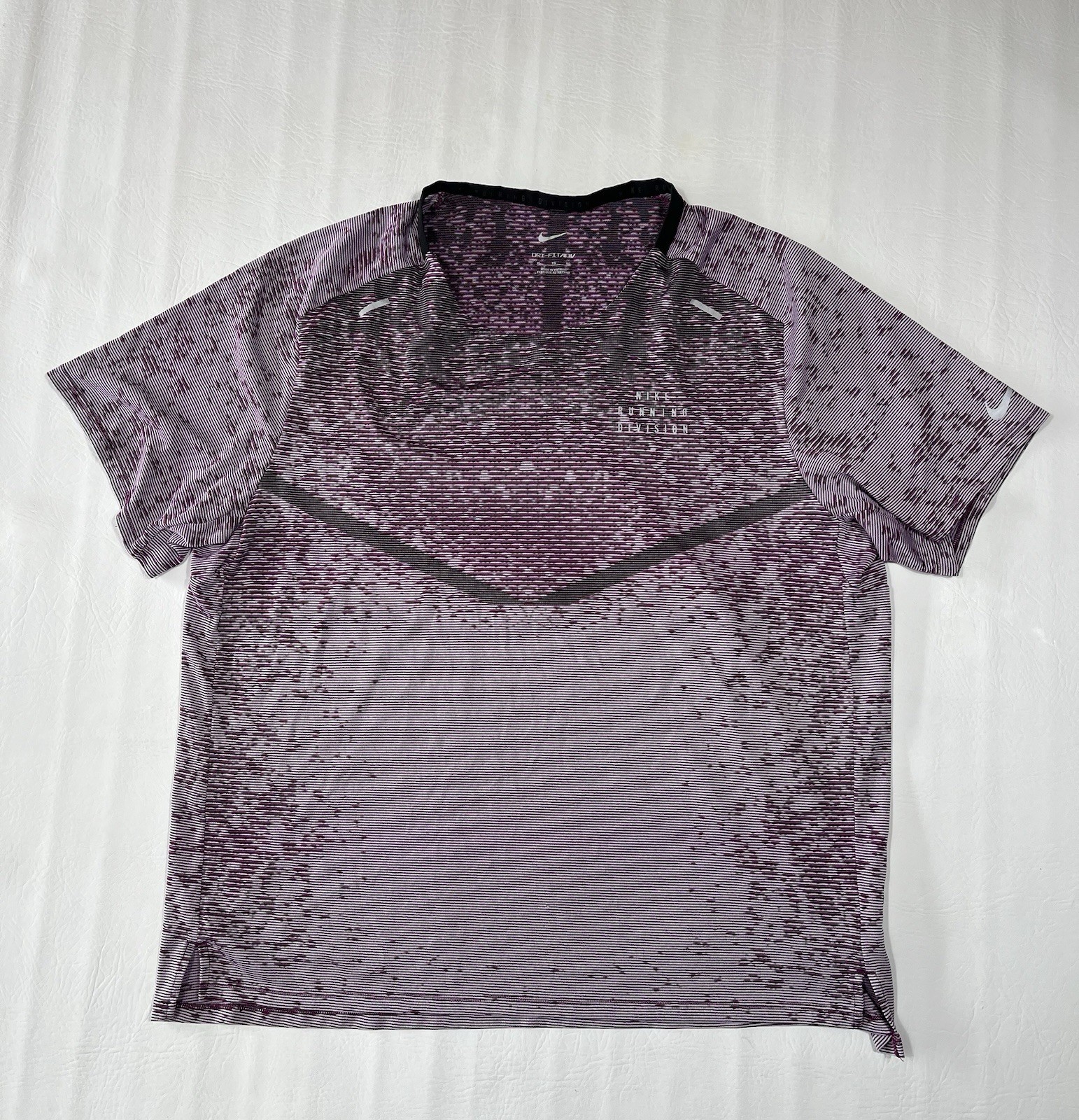 Nike Dri-FIT ADV Run Division Tech Knit T Shirt Mens XL Purple DD4765-013 gallery