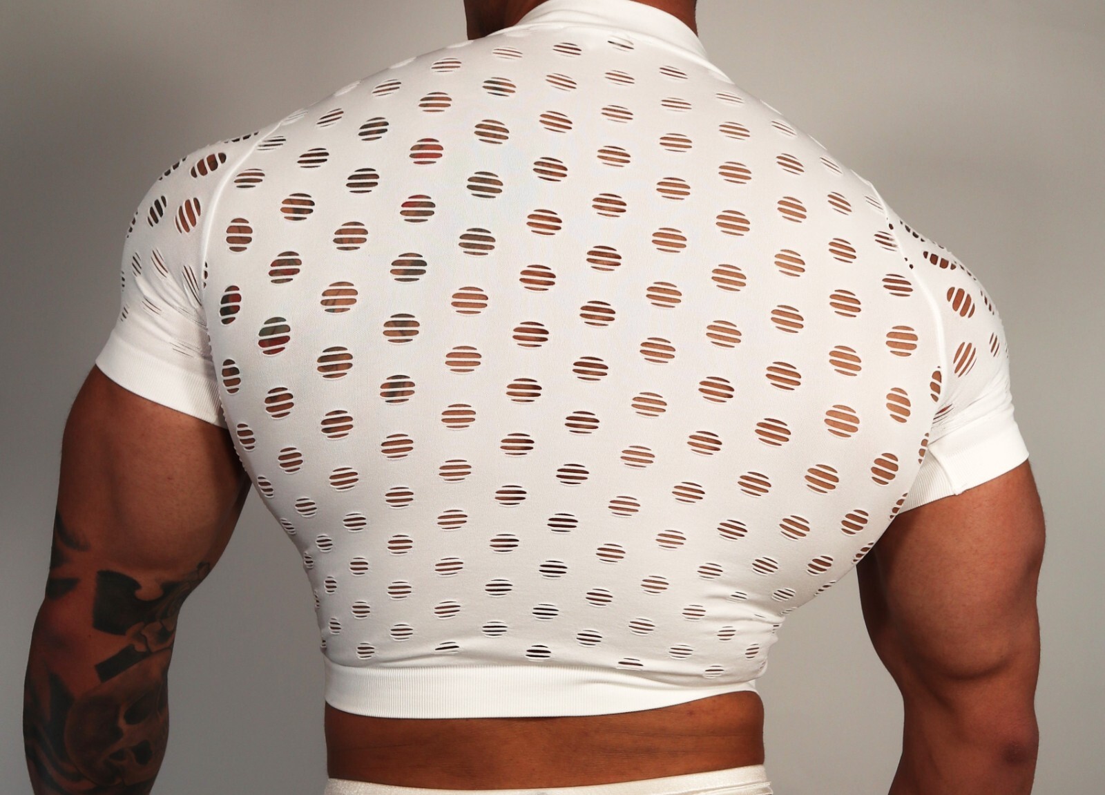 WHITE CROPPED MESH SHIRT SIZE M/L gallery