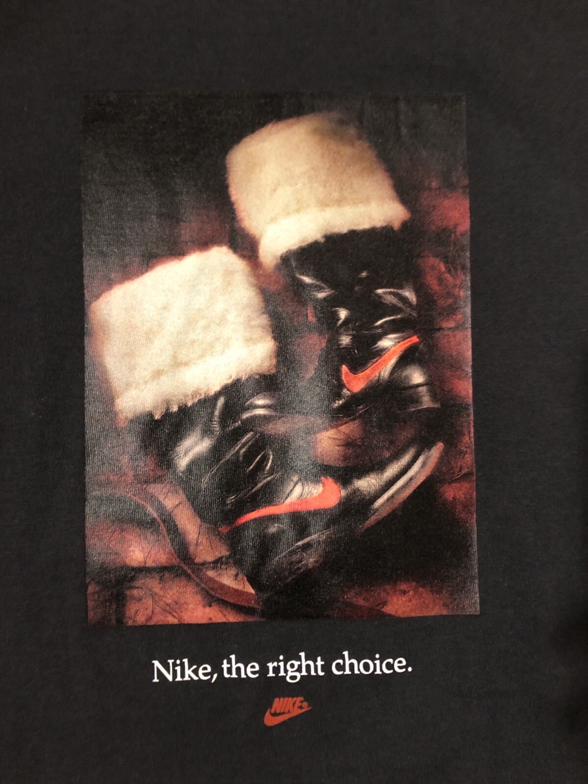 New S Nike Sportswear Santa’s Boots Holiday Christmas Shirt Grey FB9039-099 Men gallery