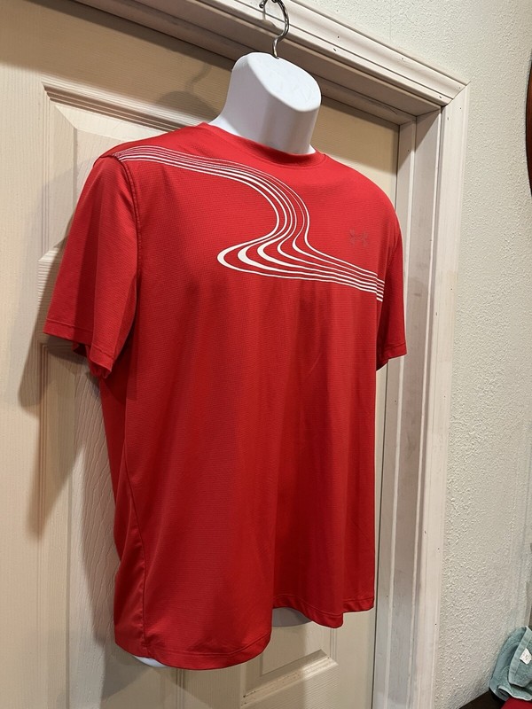Under Armour Men’s UA Run Coolswitch Tee Medium Graphic Short Sleeve L gallery