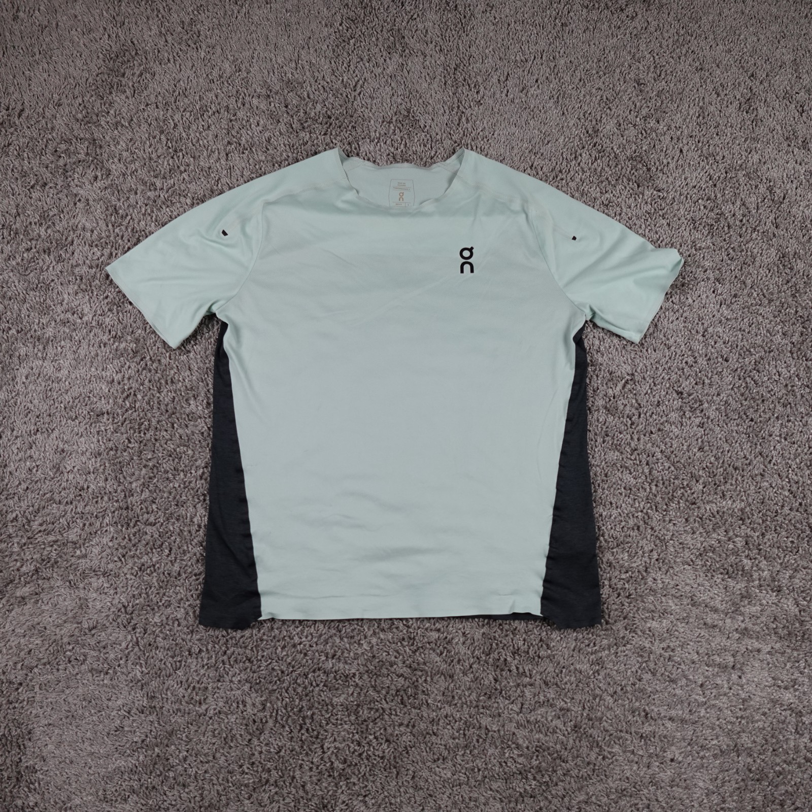 ON Men's Performance T Mens Small Green White Short Sleeve Running T-Shirt gallery