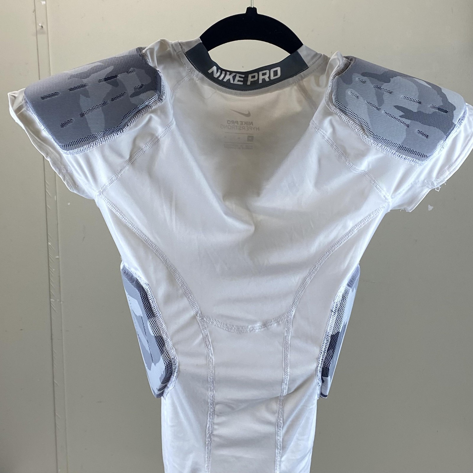 Nike Pro Hyperstrong Shirt Mens Medium White Padded Football Compression Camo gallery