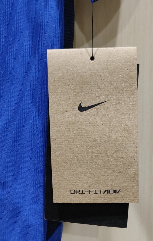 NEW Men’s Medium Nike Vaporknit III Slim Fit Soccer Jersey Blue CW3133-480 gallery