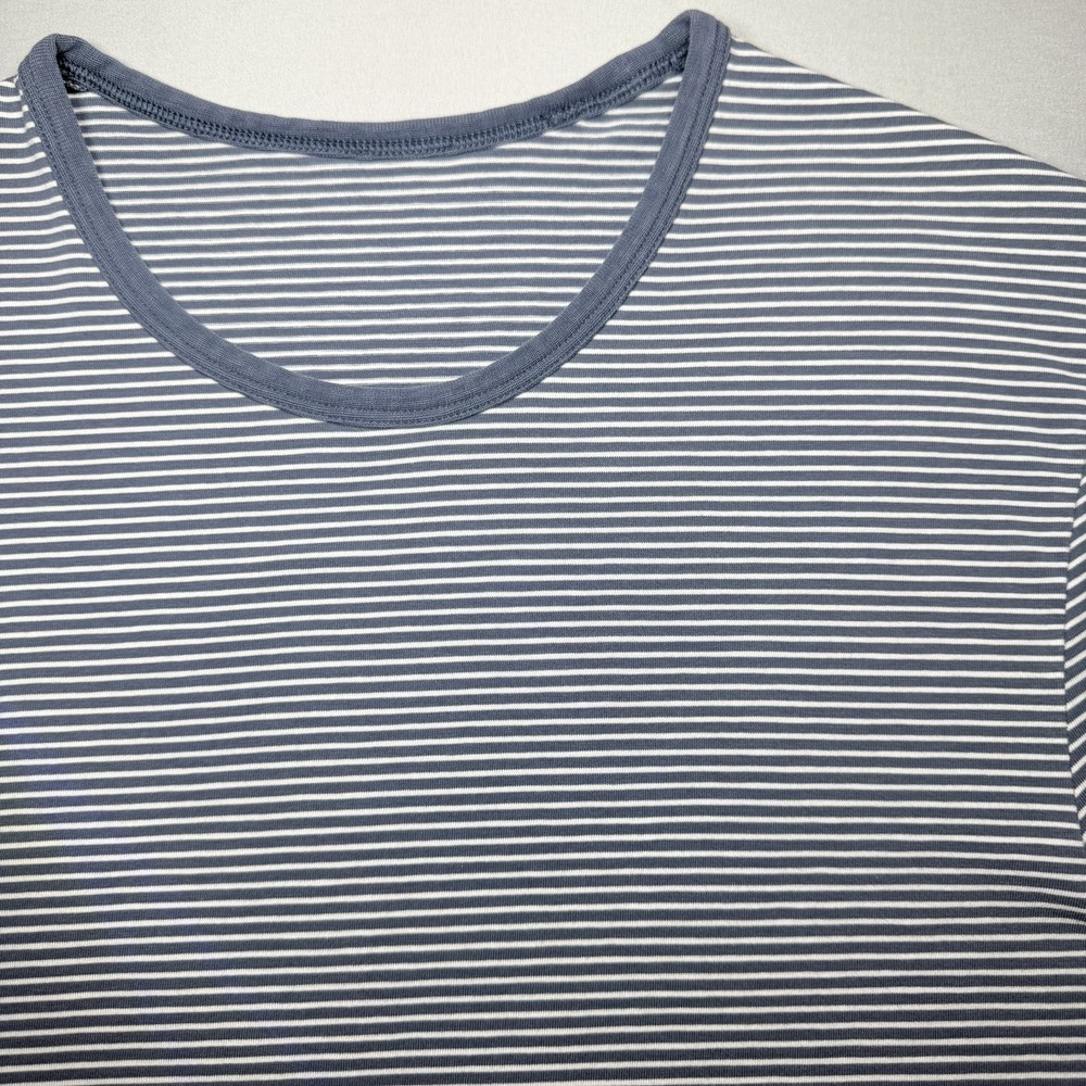 Lululemon 5 Year Basic Tee Mens Size M Gray/Blue Nautical Micro Striped Vitasea