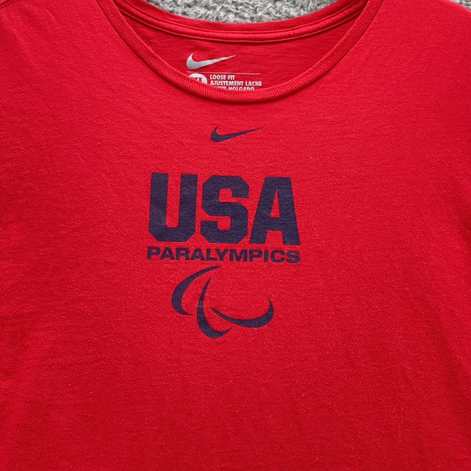Nike USA Paralympics Tee Men Extra Large XL Red Loose Fit Swoosh Front Cotton gallery