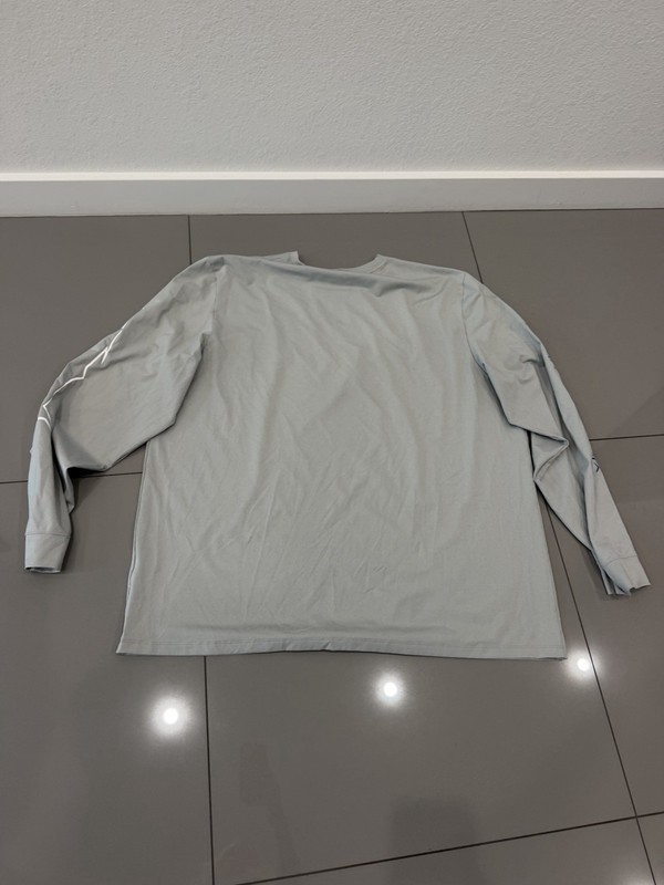Vineyard Vines Long Sleeve Performance Fish Shirt XXL GRAY gallery
