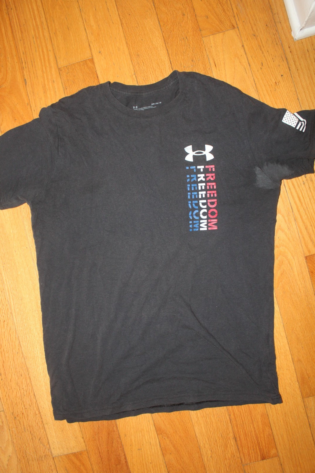Under Armour T Shirt Loose Fit size medium med m black /charcoal gallery
