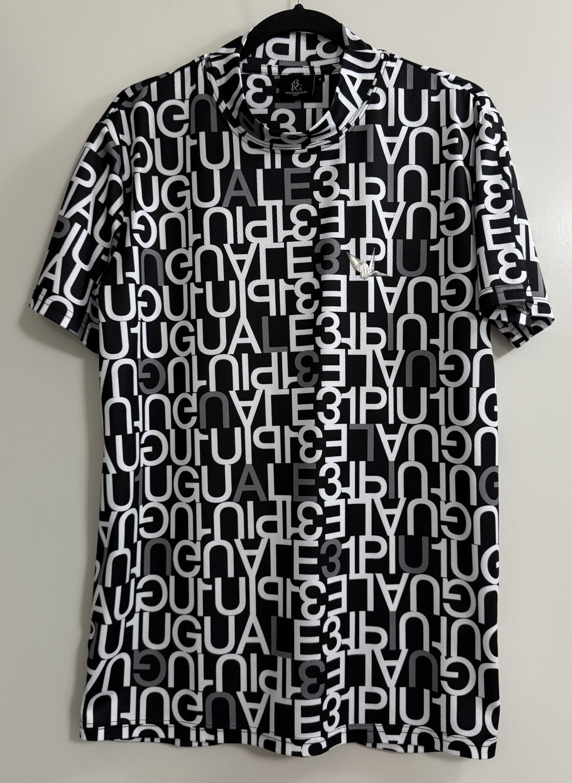 1PIU1UGUALE3 Golf Men’s Designer Logo Mock Neck Shirt Sz. L US or (Sz. V) gallery