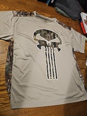 Marvel the Punisher Graphic Tee T-Shirt Men’s Short Sleeve, Tan, 2XL
