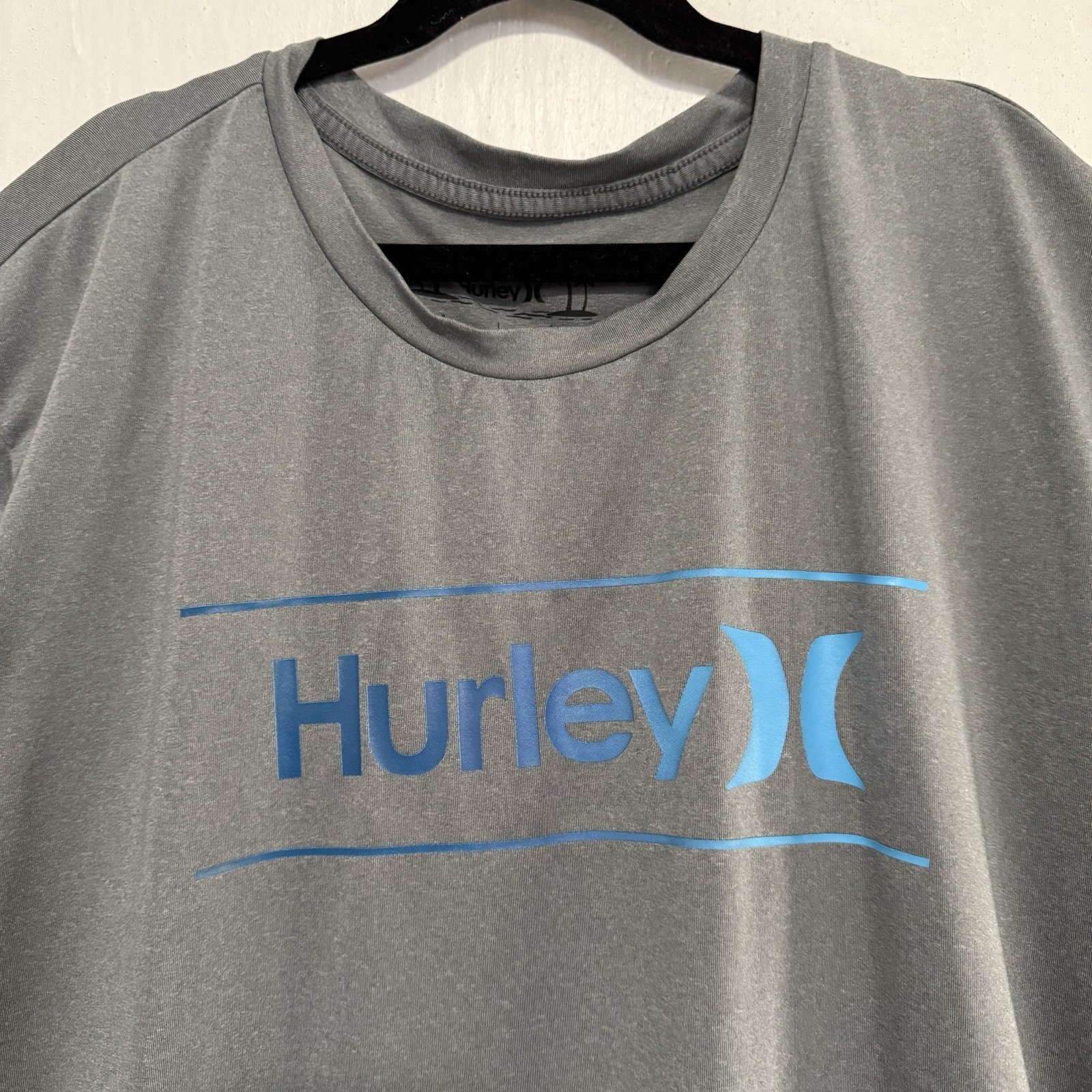 Hurley Short Sleeve Shirt Men’s L Gray UPF 50 Sun Protection T Shirt Swim Shirt gallery