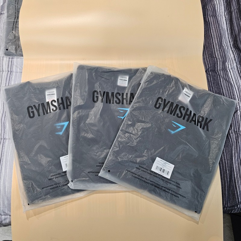 Gymshark Onyx 5.0 Seamless T-Shirt Onyx Grey, Light Grey, Carmine Red - On Hand gallery