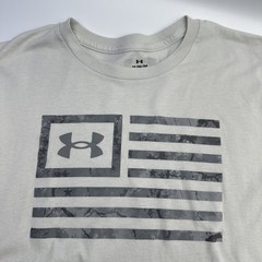 Under Armout Men’s Light Gray American Flag T-Shirt Size Medium