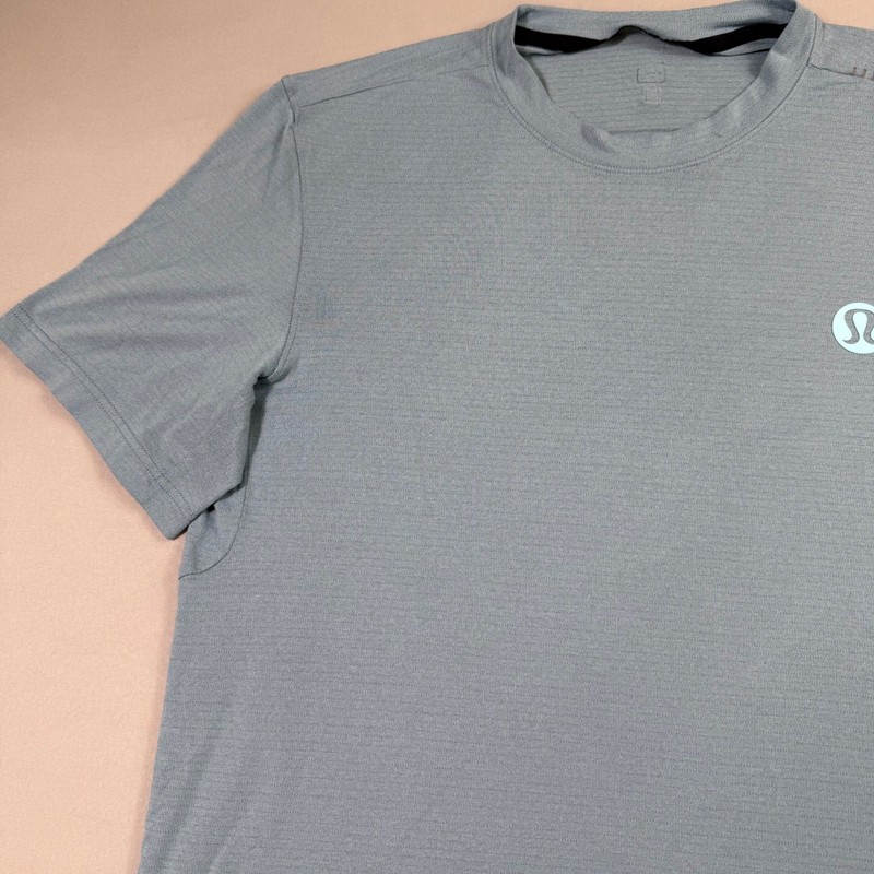 Lululemon License To Train Shirt Mens Large Blue Short Sleeve Performance Gym gallery