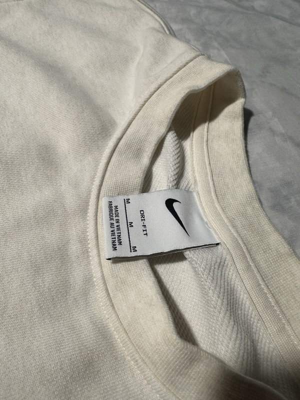 Nike Standard Issue Men’s Dry-fit Crew Basketball Top Size M Cream White gallery