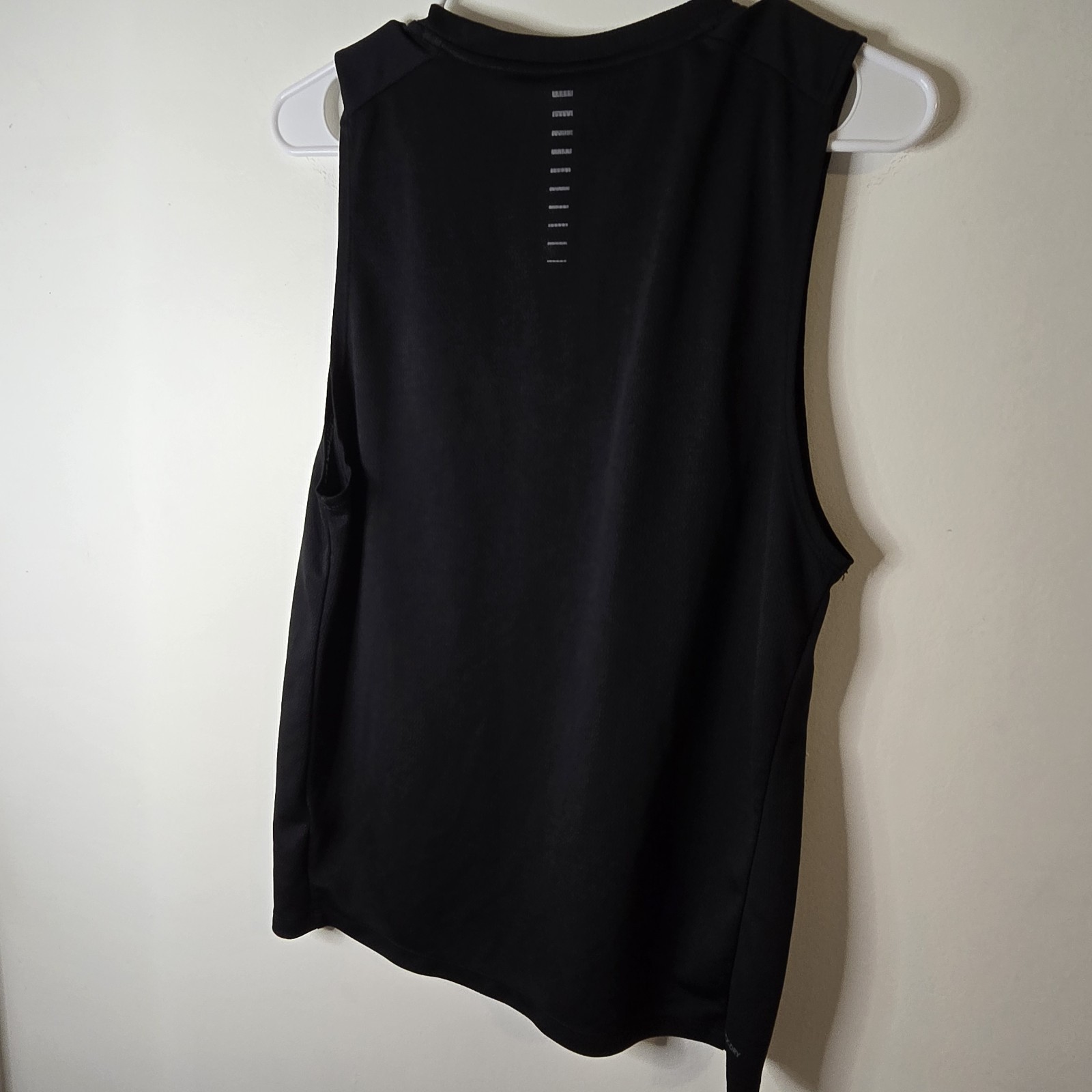 Skora Men's Small Qwick-Dry Running Stretch Performance tank top. Black gallery