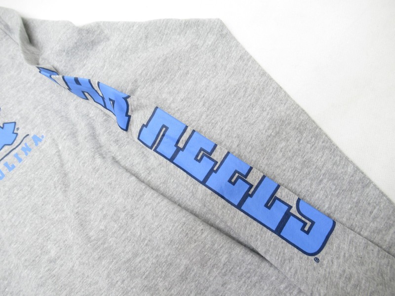 *NWOT* OFFICIALLY LICENSED CHAMPION "UNC TARHEELS" COTTON LONGSLEEVE TEE. LARGE gallery