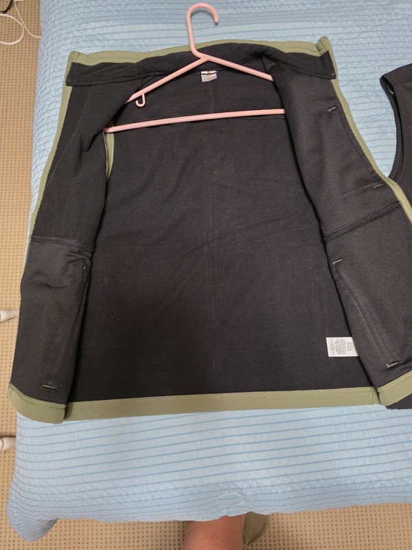 2PC bundle NWOT mens Vests Size Small gallery