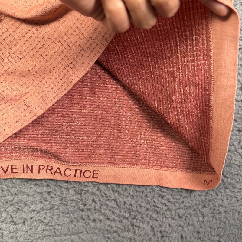 Lululemon Shirt Mens M Peach Patterned Metal Vent Tech 2.0 Performance Gym gallery