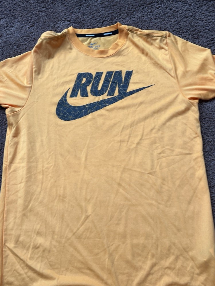 Nike Running Dri-FIT Orange Graphic Men's M Crew Neck Short Sleeve T-Shirt
