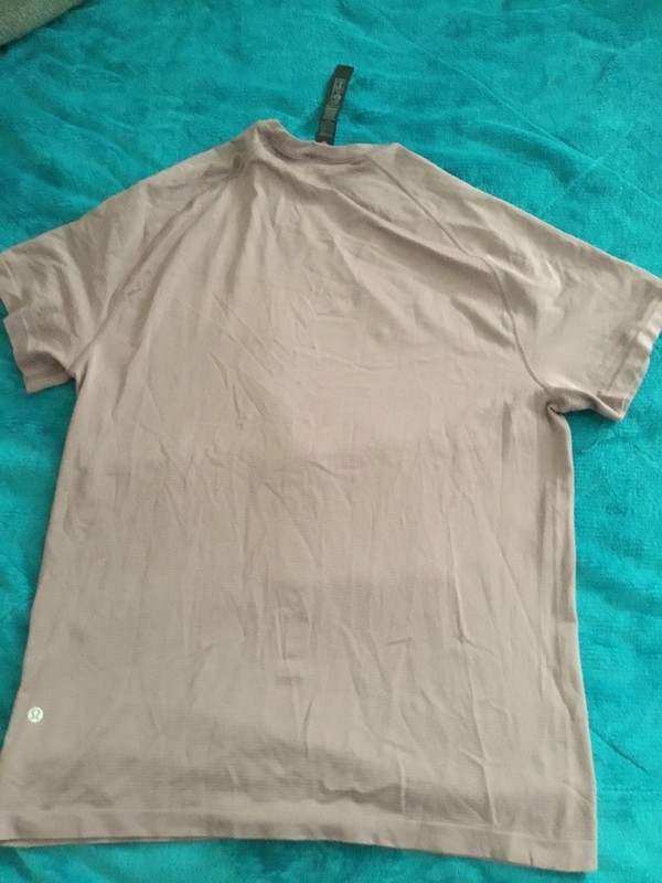 Mens Lululemon Metal Vent Tech Short Sleeve Shirt gallery