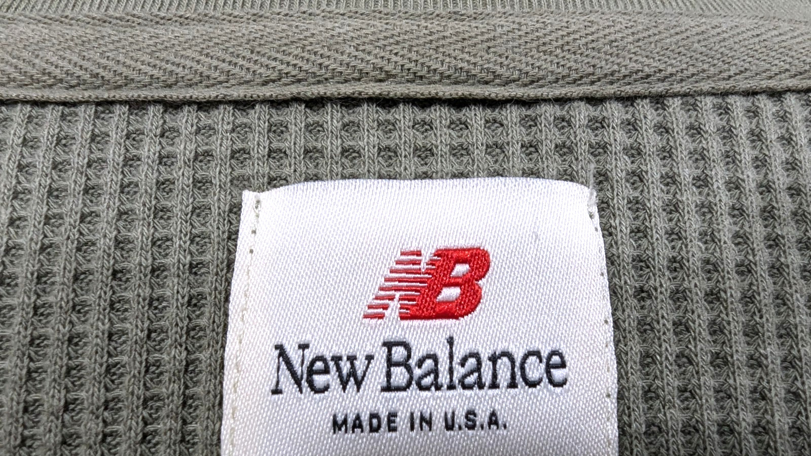 NEW BALANCE Men's Made in USA Long Sleeve Green Thermal T-Shirt Tee Size L EUC * gallery