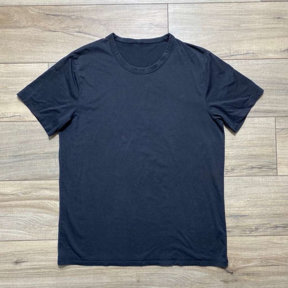 Lululemon Men's Crewneck Solid Basic Short Sleeve Short Black See Measurements