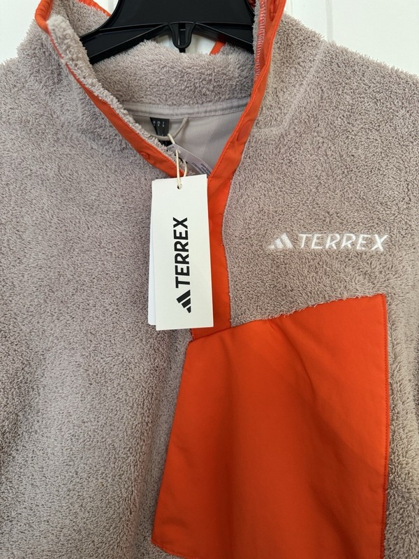 adidas Men’s Medium Terrex XPloric High Pile Snap Fleece Pullover Beige IN3107 gallery
