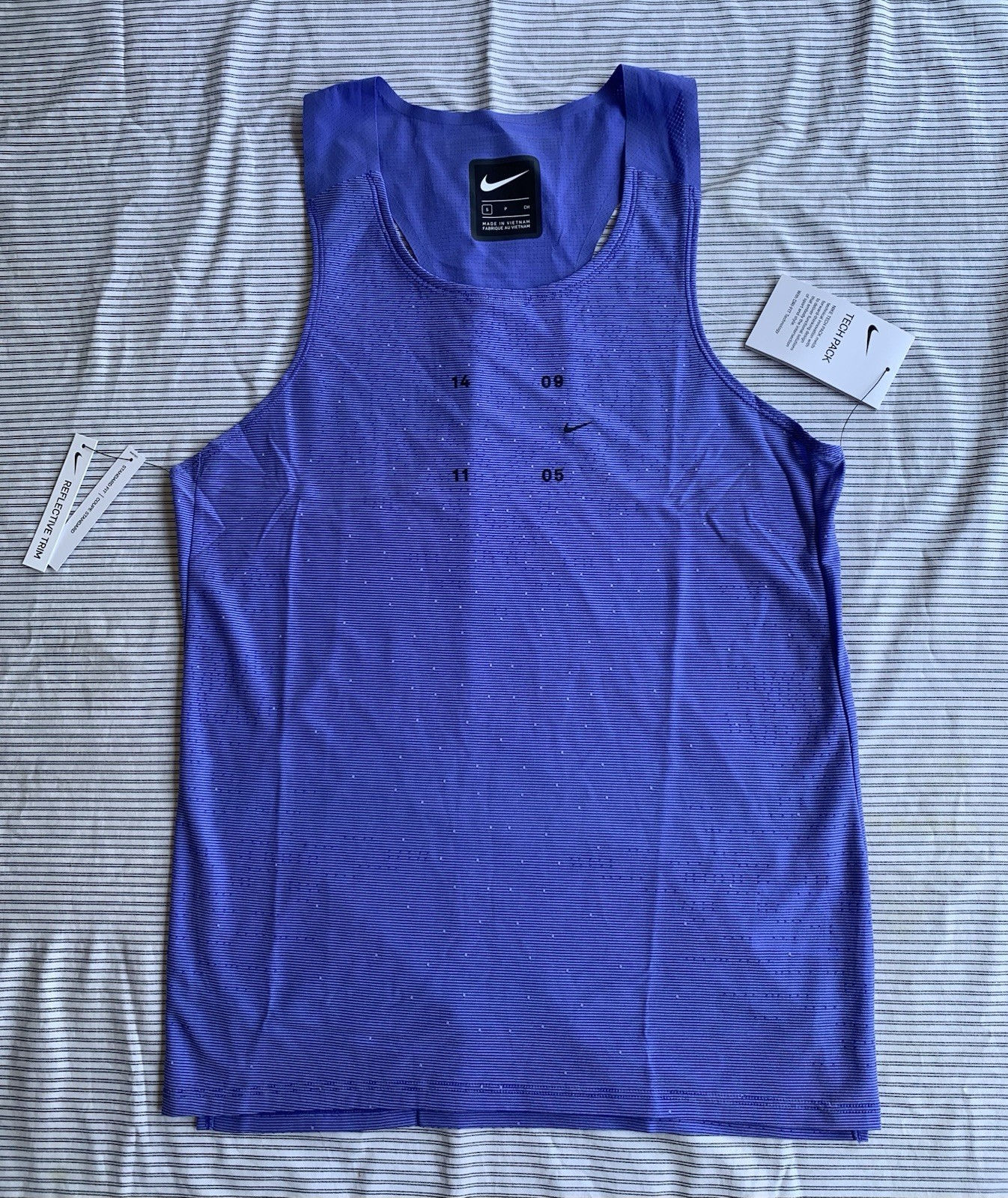 Nike Tech Pack Racer Back Running Tank Top CJ5738 500 Men’s sz Small gallery