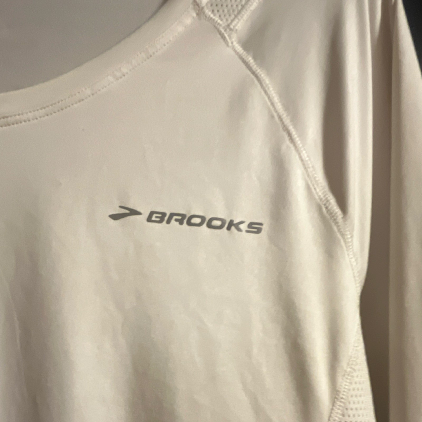 Brooks Womens White Lightweight Long Sleeve Crew Neck Activewear Running T-Shirt gallery