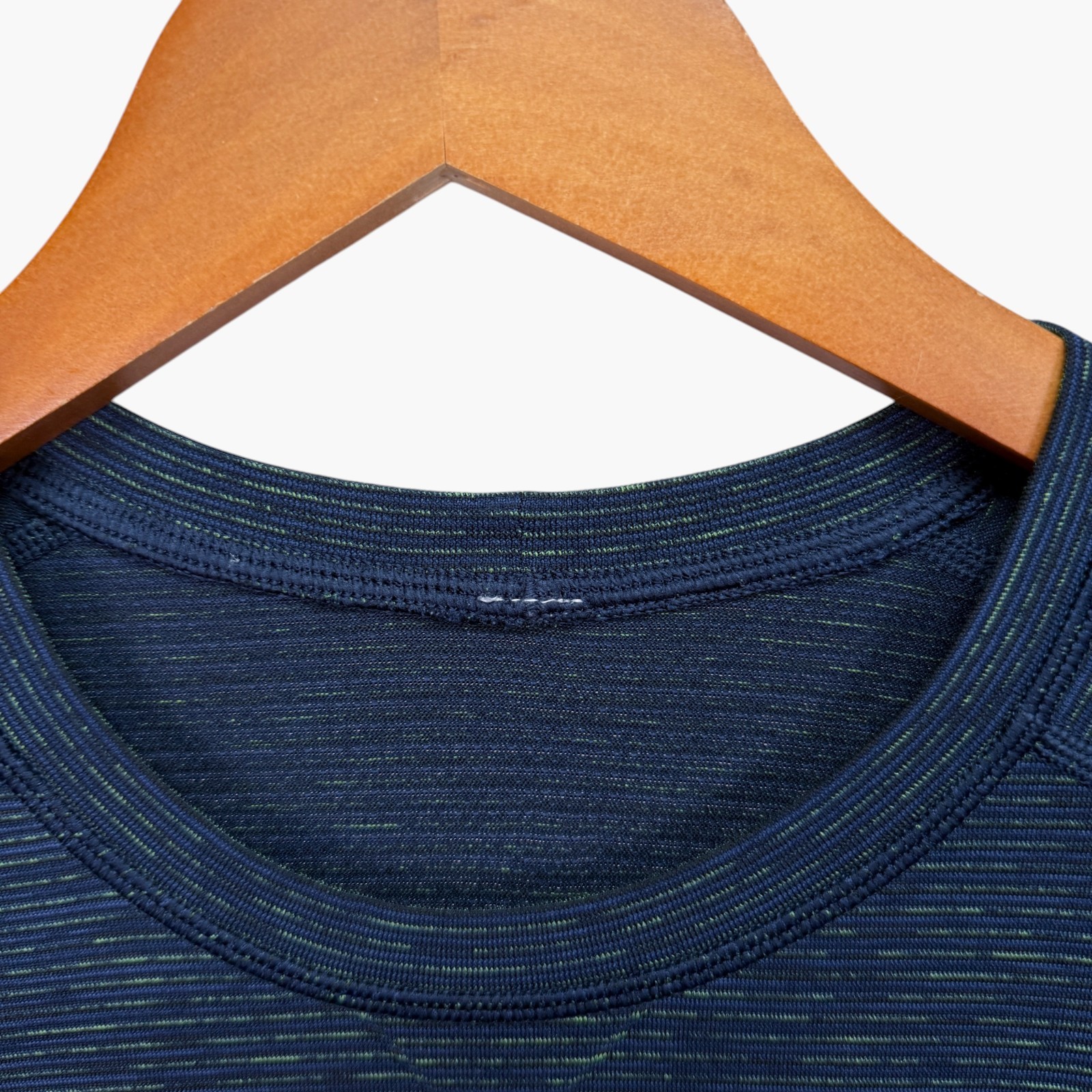 Lululemon Metal Vent Tech Tee Shirt Mens Blue Performance Sports Yoga Gym Golf M gallery