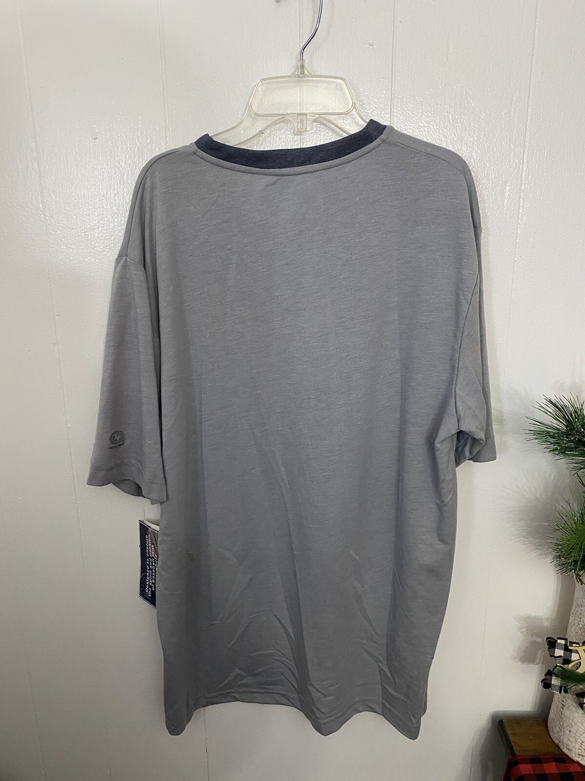Detroit Tigers M Gray Polo Stretchy Shirt Genuine Merchandise NWT True Fan gallery