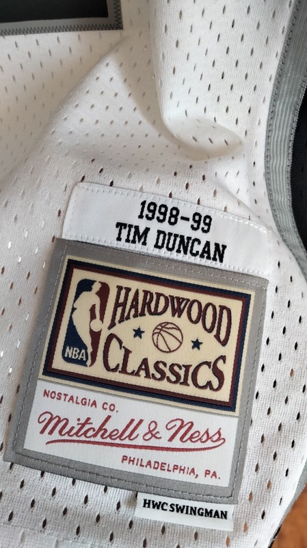 Tim Duncan Mitchell&Ness 1998-99 San Antonio Spurs HardwoodClassic NBA Tank Top M gallery