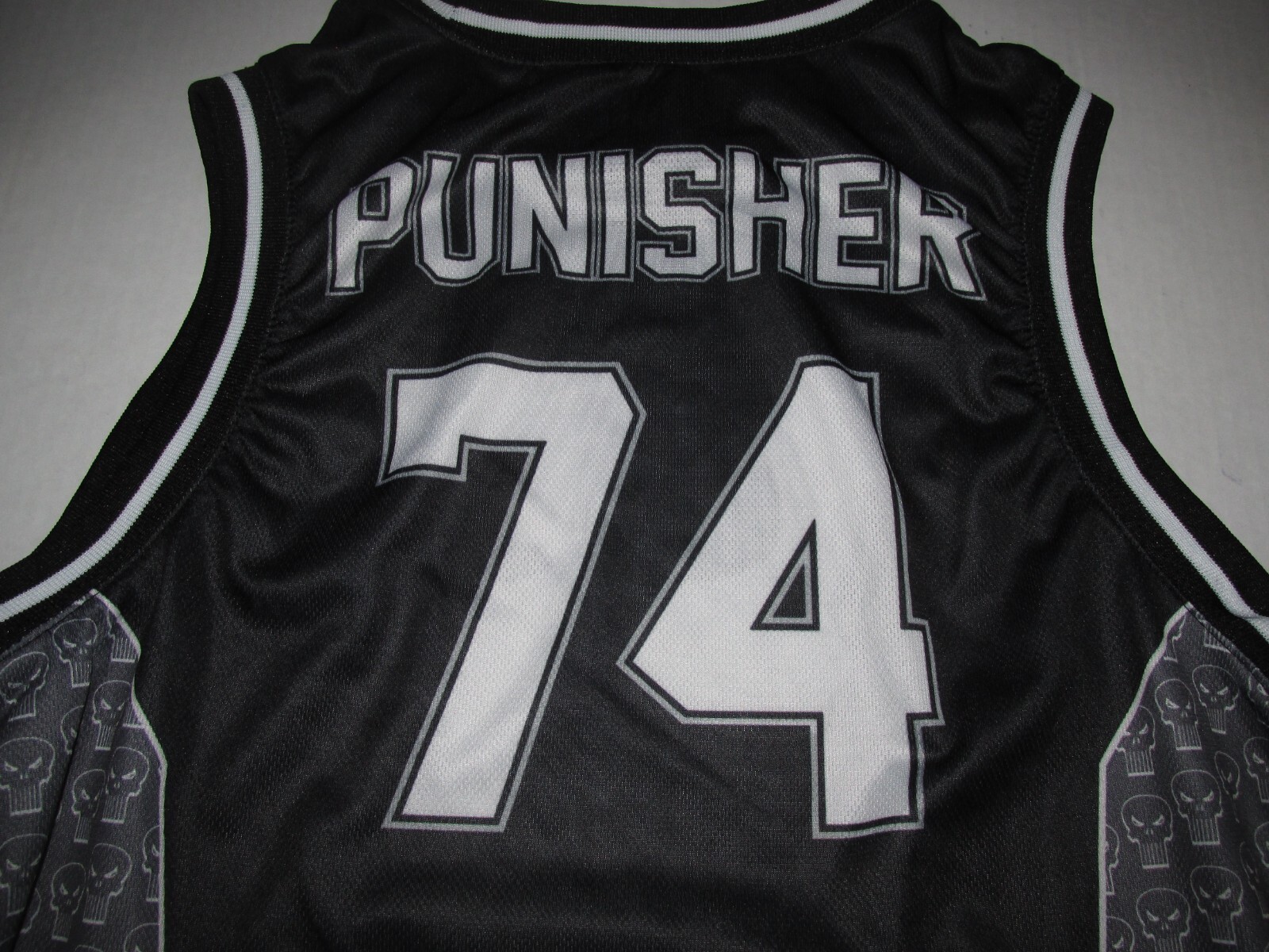 Marvel The Punisher #74 Basketball Jersey Size Small gallery