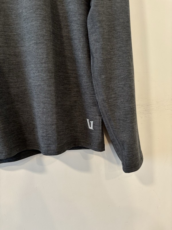 Vuori Ease Performance Stretch Half 1/2 Zip Pullover Gray V221 Men's M Logo gallery