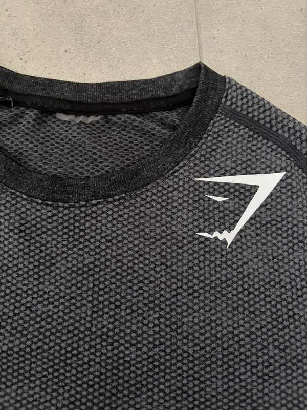 OG and RARE ‼️‼️ Gymshark Phantom Seamless Long Sleeve | Size Small gallery