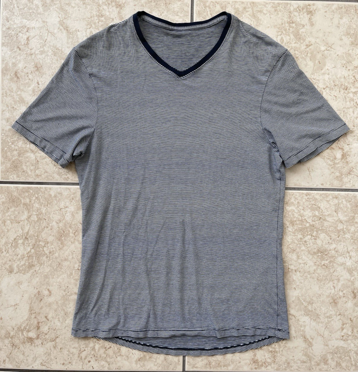 Lululemon Basic V-Neck Men’s Short Sleeve Dark Medium Stripe Classic Run T-Shirt gallery