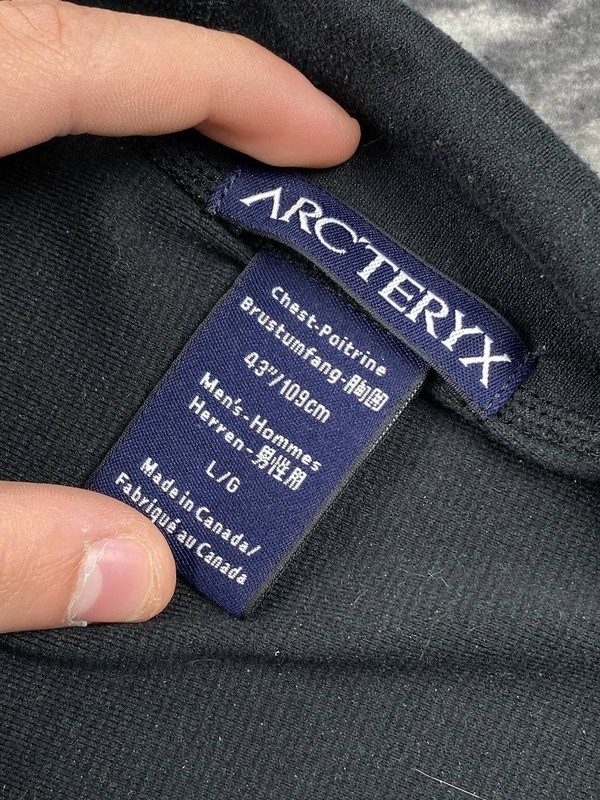 Arc'teryx Rho 1/4 Pullover Men Size L Black gallery