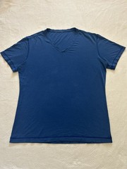 Lululemon Men’s V-Neck Athletic Short Sleeve T-Shirt Matte Blue Size XL 29″