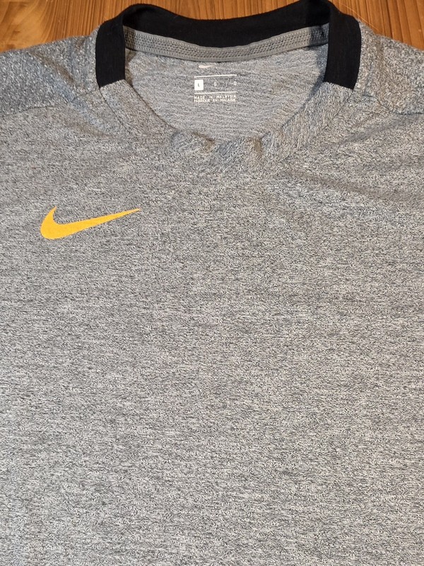 Nike Men’s Large Gray Black Long Sleeve Athletic Shirt Dri-Fit Yellow Swoosh gallery