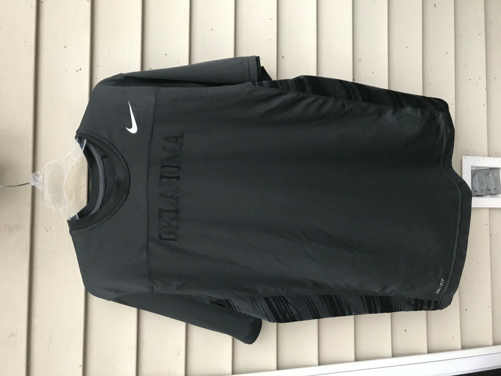 NIKE DRI-FIT OKLAHOMA CHARCOAL WITH BLACK TEE SIZE XL gallery