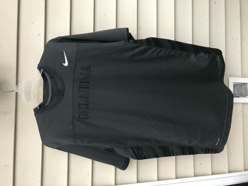 NIKE DRI-FIT OKLAHOMA CHARCOAL WITH BLACK TEE SIZE XL gallery
