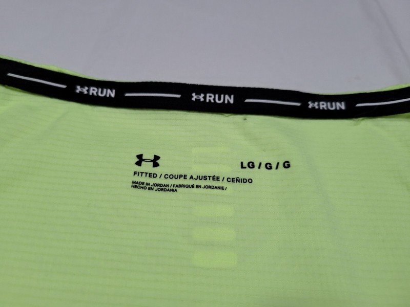 Under armour Cool Switch Run Singlet Mens Light weight Yellow 1371130-911 gallery