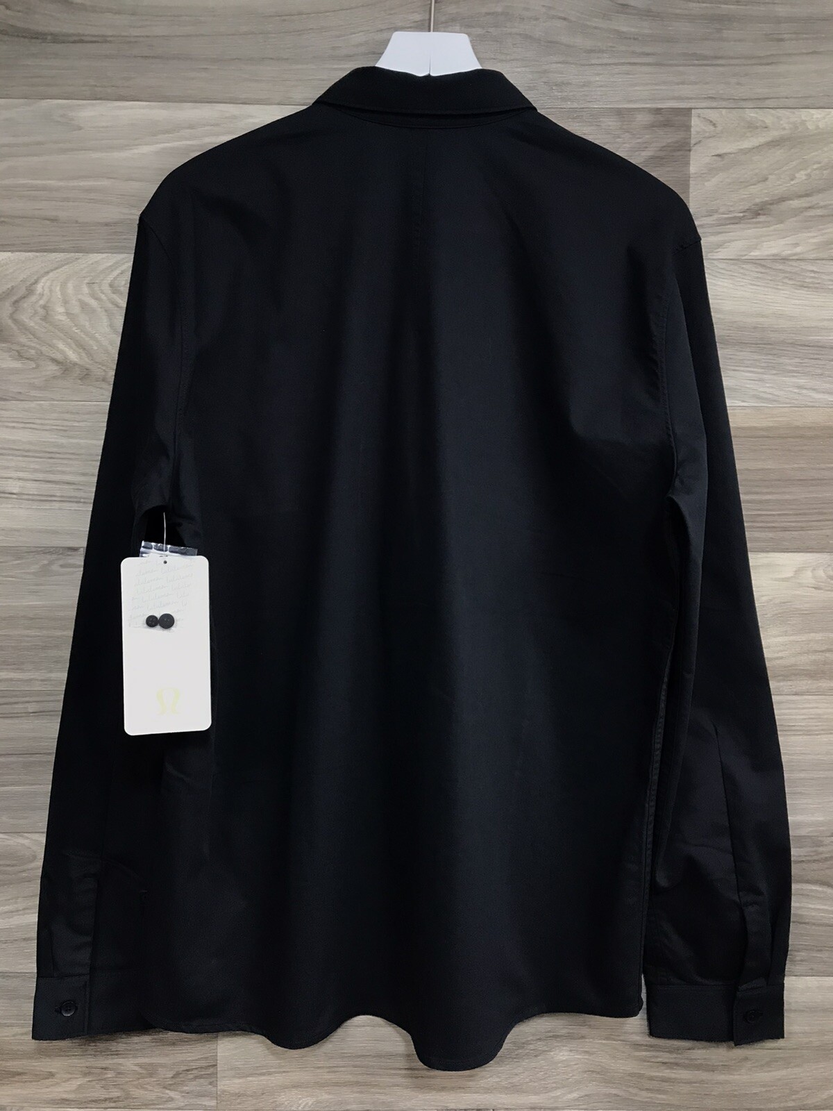 Lululemon Men’s Pocket Protector Buttondown Long Sleeve Size L Black BLK 51491 gallery