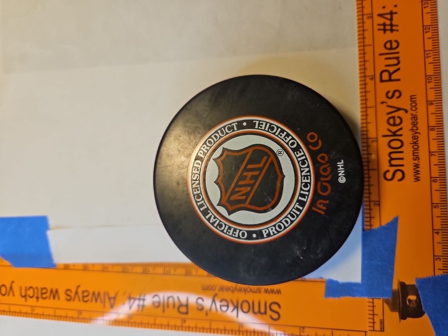 New York Rangers Official NHL Collector Series Souvenir Hockey Puck (Q Q) gallery