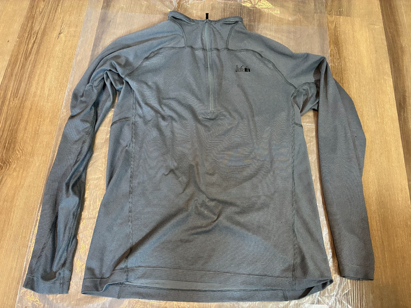 REI Lightweight Base Layer Quarter Zip Long Sleeve Shirt Mens Medium gallery